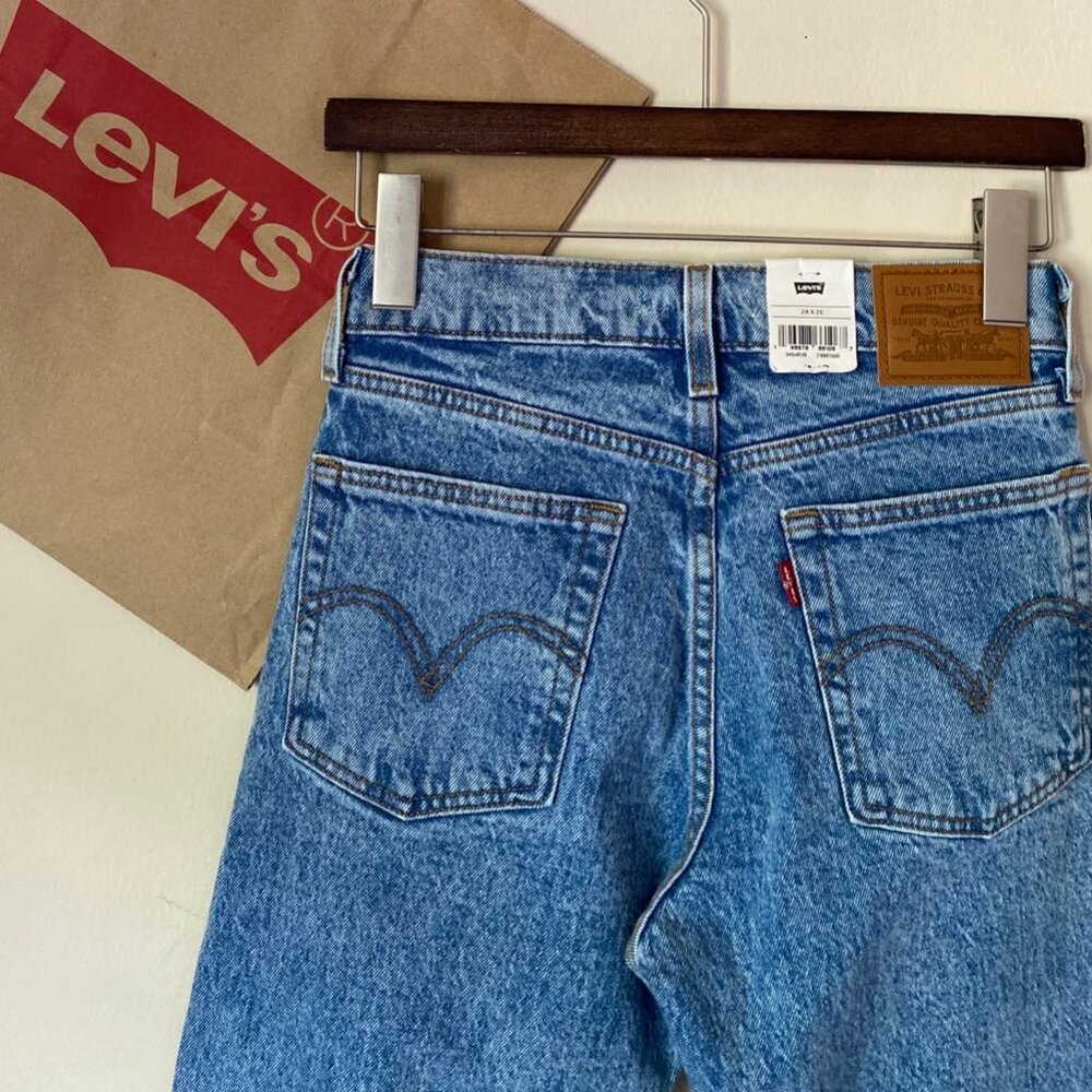 LEVI'S Wedgie Straight Women's Jeans (Size: 24x26) NWT - Picture 2 of 12